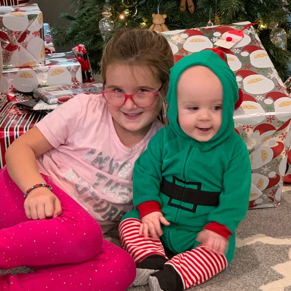 Willy with Charlotte & his Auntie Katie - Picture 4 of 7